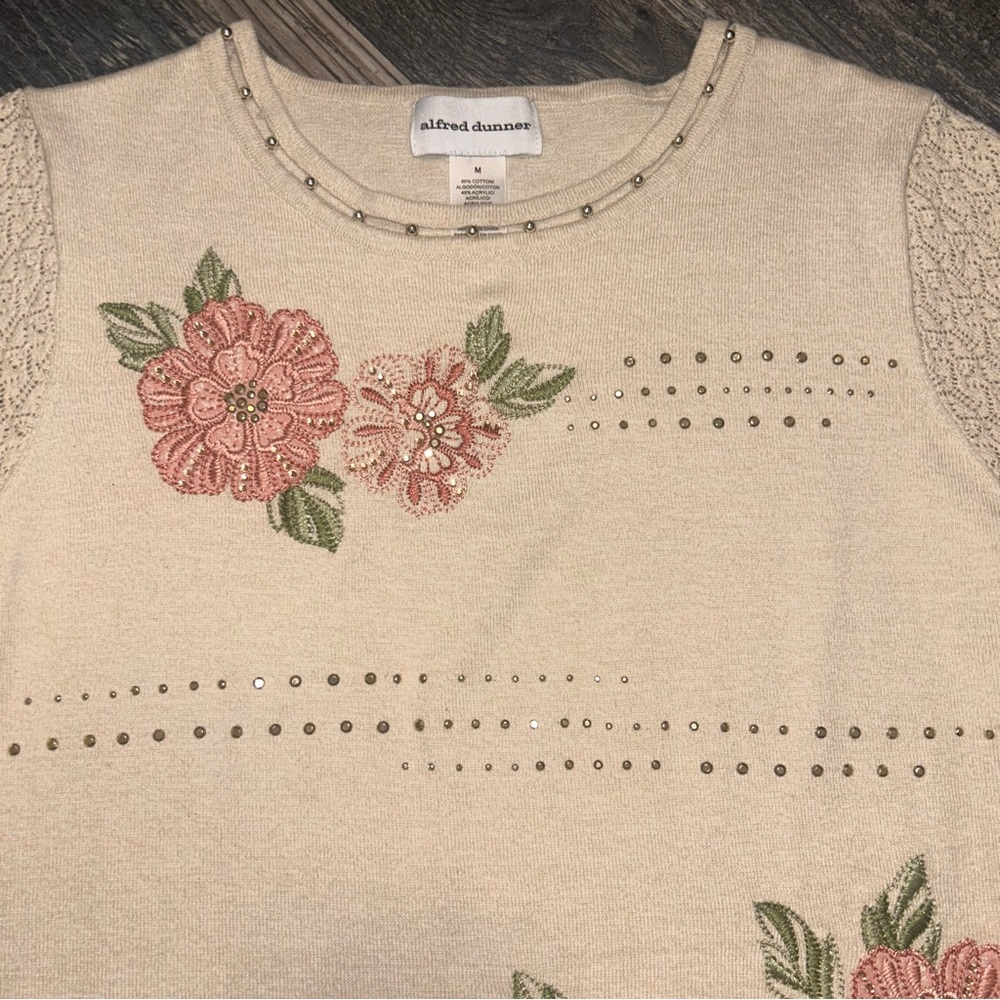 Alfred Dunner Grannycore Tan Knit Top Beaded Detail Embroidered Flowers Medium - Picture 3 of 9